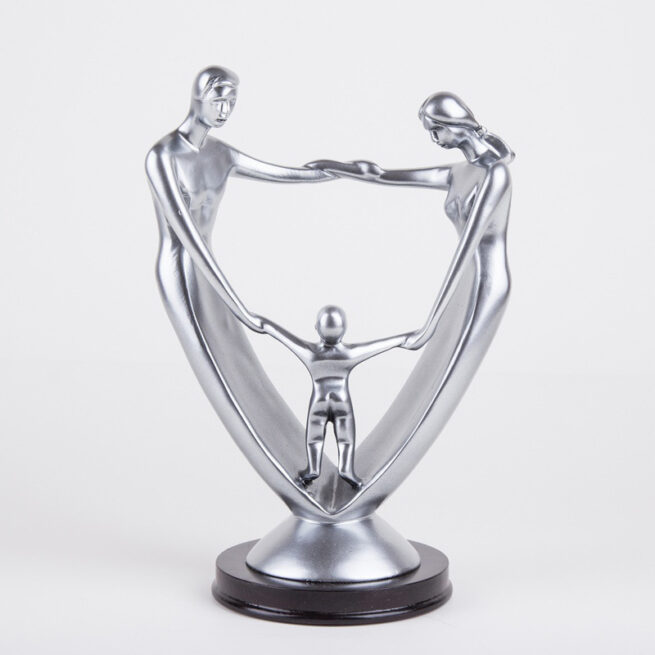 A Family Of Three Resin Ornaments And Crafts